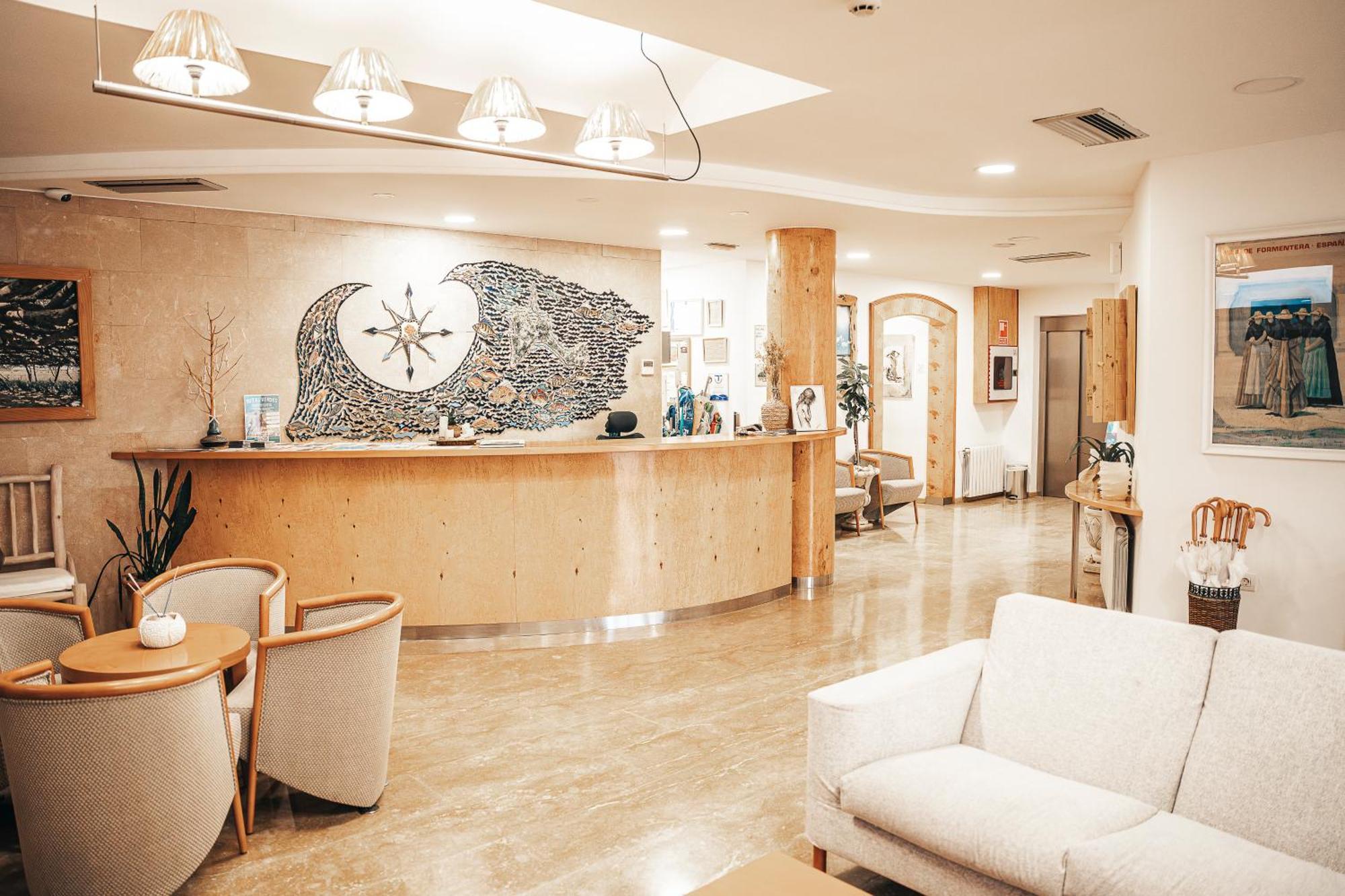 Hotel Sa Volta Es Pujols Extérieur photo